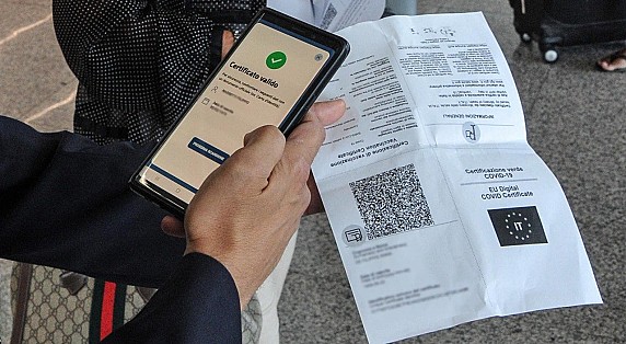 Green pass normale e Super Green pass: le differenze tra i due e a cosa servono