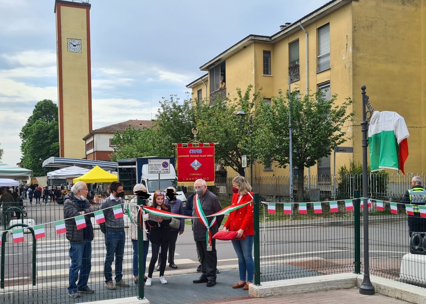 Intitolazione piazzale dott. Lunghi