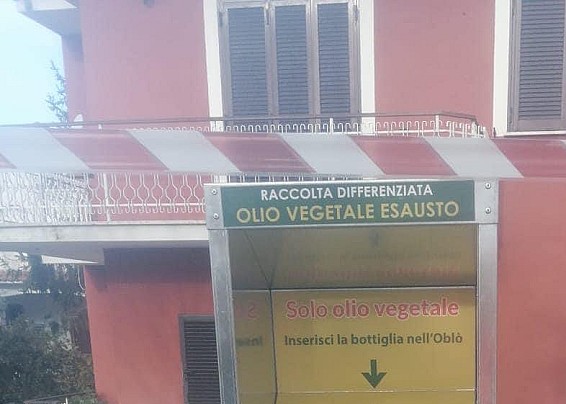 Installazione contenitori per lo smaltimento dell’olio vegetale esausto
