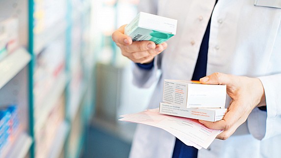 La farmacia Ala del dott. Gaetano Ala lavorerà a Battenti Chiusi