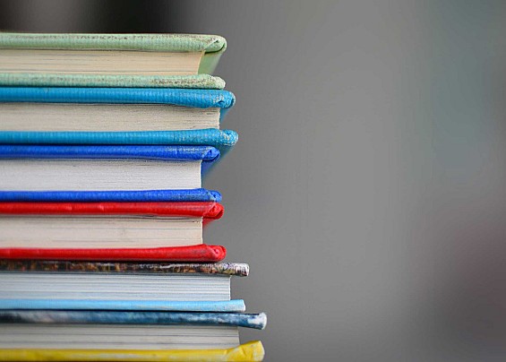 AVVISO PUBBLICO E RELATIVA MODULISTICA PER LA PROCEDURA PER L’ACCREDITAMENTO DELLE LIBRERIE E CARTOLIBRERIE PER LA FORNITURA DEI LIBRI DI TESTO AGLI ALUNNI DELLE SCUOLE SECONDARIE MEDIANTE IL RITIRO DEL BUONO LIBRI ANNO SCOLASTICO 2023/2024
