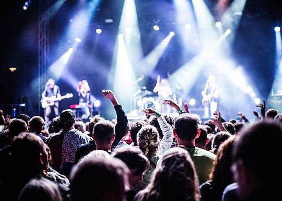 Avviso pubblico per la presentazione di proposte di eventi, spettacoli ed iniziative, nonché servizi, escursioni e attività sportive e all’aria aperta per l’anno 2024.