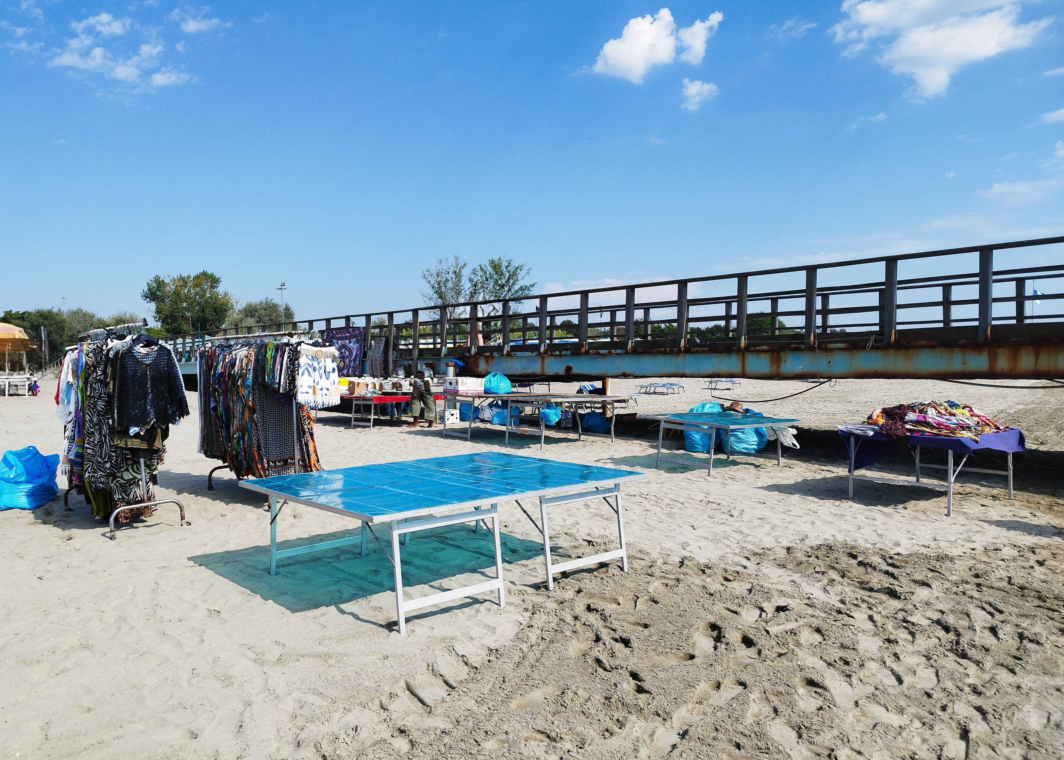 Comacchio, Polizia Locale: Intervento finalizzato al contrasto dell'abusivismo commerciale.