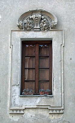 ItaliaLazioSacrofanoPalazzoPlacidiSerraggiFinestra