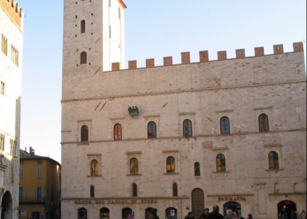 AVVISO DI ASTA PUBBLICA  PER LA CONCESSIONE IN LOCAZIONE DI UNA PORZIONE DI FABBRICATO DI “PALAZZO DEI PRIORI” SITA IN TODI, PIAZZA DEL POPOLO E CORSO CAVOUR.