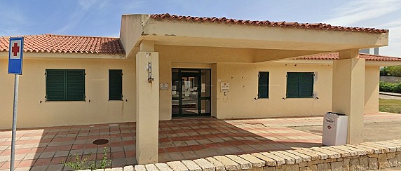 totale assenza di assistenza sanitaria di base per residenti e turisti