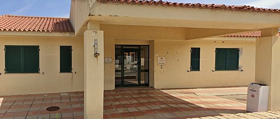 totale assenza di assistenza sanitaria di base per residenti e turisti