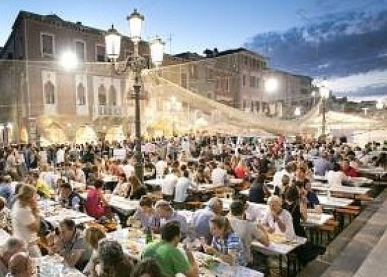 MANIFESTAZIONI TEMPORANEE, SAGRE, FESTE E SIMILI.