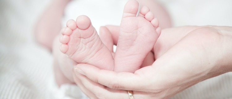 Concessione di contributi per ogni figlio nato, adottato o in affido preadottivo a favore di nuclei familiari che risiedono o traferiscono la residenza in comuni con popolazione inferiore a 5.000 abitanti.