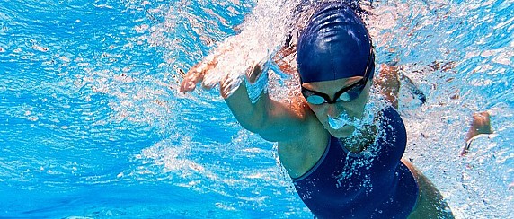 AVVISO - NUOVO ORARIO DI APERTURA DELLA PISCINA COMUNALE