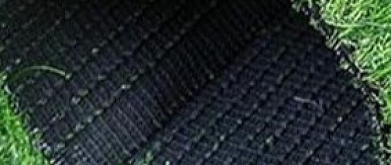AVVISO PUBBLICO Per l’assegnazione a titolo gratuito di porzioni di manto in erba artificiale dismesso, rimosso dal campo di calcetto comunale ubicato nel Parco Scarano