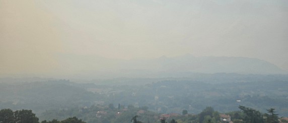 Presenza di fumo e ceneri nell'aria 13 agosto 2025