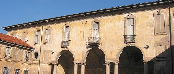 Palazzo Visconti: affidato il primo lotto di interventi di recupero, conservazione e manutenzione straordinaria del cortile gentilizio.