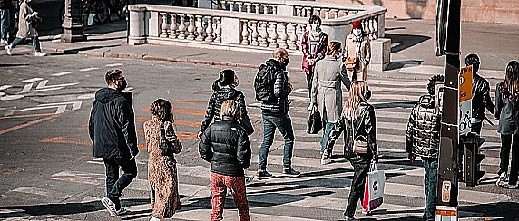 ISTITUZIONE ISOLA PEDONALE TEMPORANEA