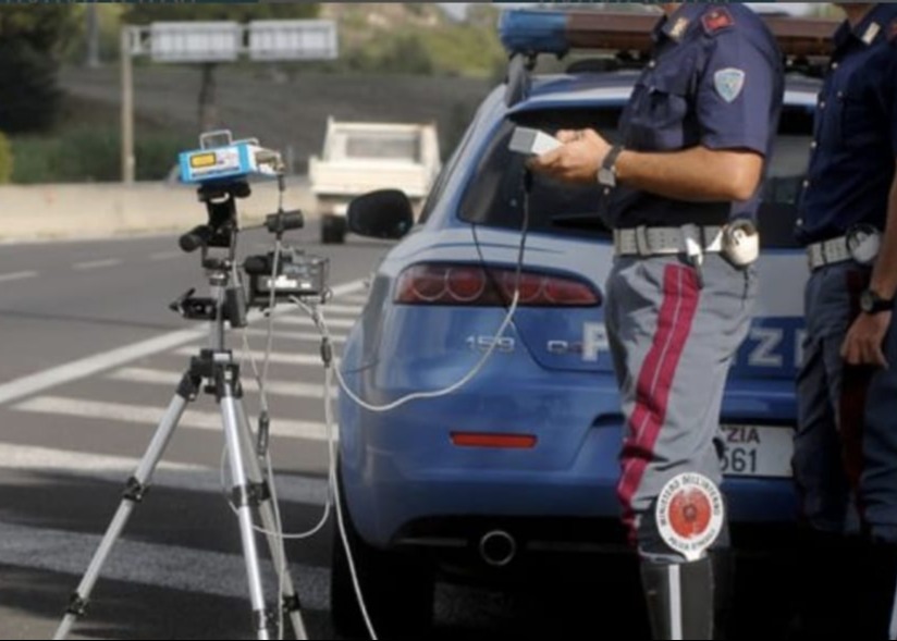 AVVISO CONTROLLO ELETTRONICO DELLA VELOCITÀ