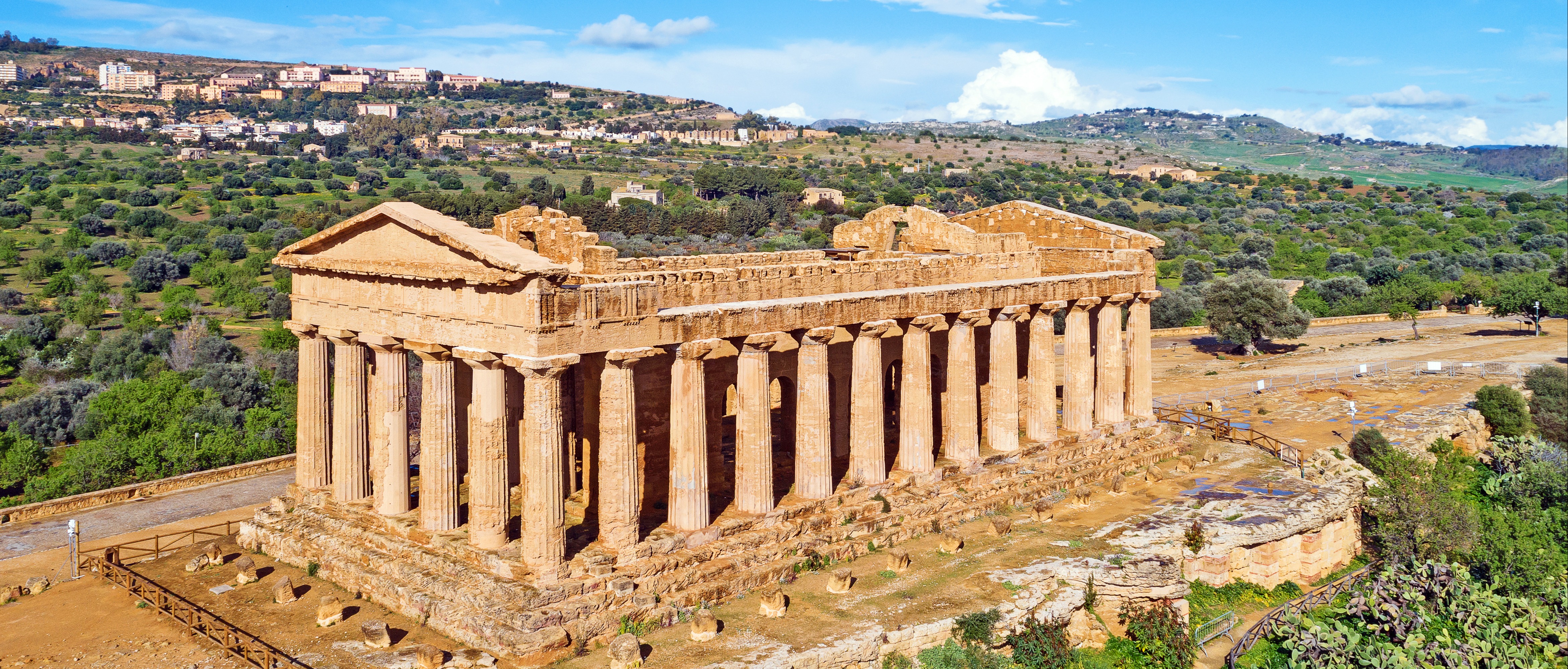 Si organizza viaggio Sociale "Tour della Sicilia"con visita di Palermo, Ballarò, Agrigento, La Valle Dei Templi, Monreale, Cefalù.