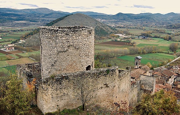 Castello-di-Fossa-3-2048x1314