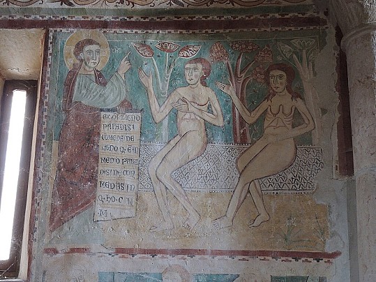 Fossa_(AQ)_-_Chiesa_di_Santa_Maria_ad_Cryptas_40