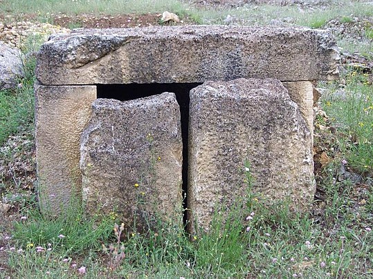 Necropoli di Fossa _ da nostro post Fb