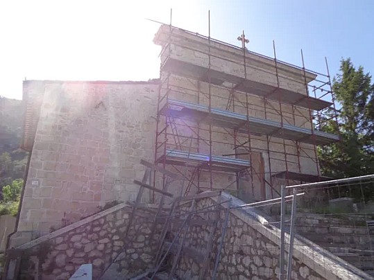 rocca-di-cambio-storia-8-chiesa-san-pietro