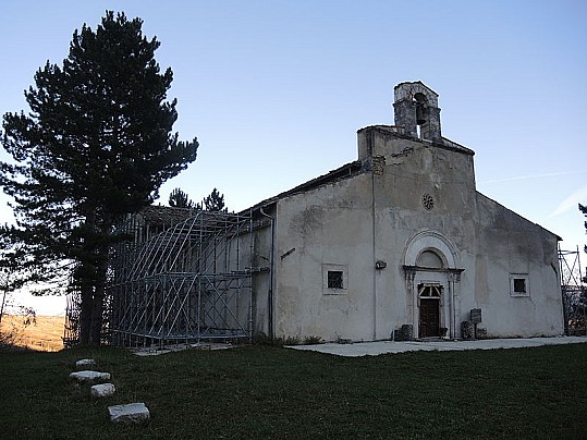 Rocca_di_Cambio_AQ_-_Abbazia_di_Santa_Lucia_03