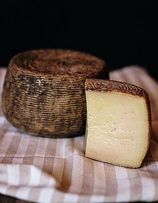 Pecorino-classico-stagionato-003
