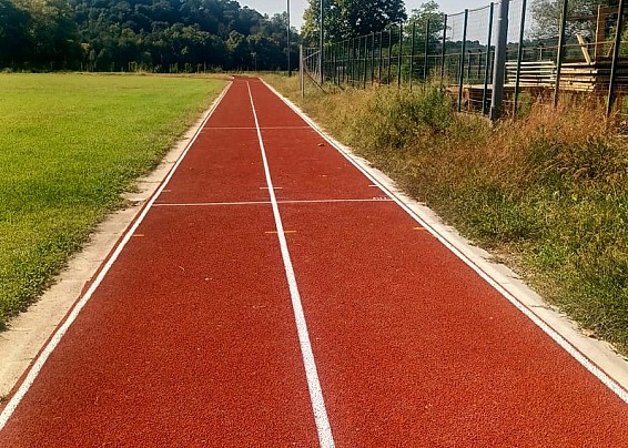 RIQUALIFICAZIONE PISTA ATLETICA CAMPO SPORTIVO FRAZ. GIRONICO