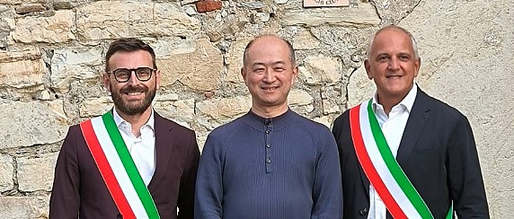Il Giappone in visita al Monastero.