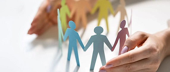 Avviso pubblico - Contributi destinati ad interventi a favore della famiglia - L. R. 30/98