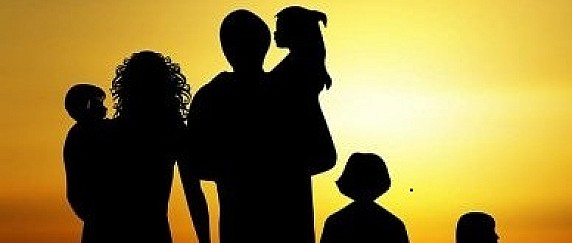 AVVISO PUBBLICO Contributi destinati ad interventi a favore della famiglia L.R. 30/98