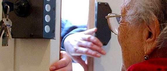 FURTI E TRUFFE Consigli e tecniche per prevenirli