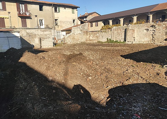 Inizio lavori di realizzazione parcheggio pubblico via Roma - Frazione Gironico