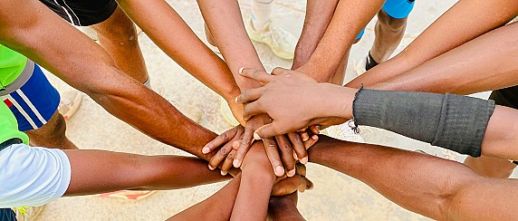 "Oltre il gioco: valori, amicizia e movimento"