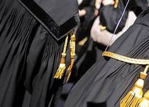 AVVISO PUBBLICO PER LA COSTITUZIONE DI UN ALBO COMUNALE DEGLI AVVOCATI CUI CONFERIRE INCARICHI DI PATROCINIO E DI CONSULENZA LEGALE PER LA RAPPRESENTANZA E DIFESA IN GIUDIZIO DEL COMUNE DI MARANO MARCHESATO (CS) (SHORT LIST)