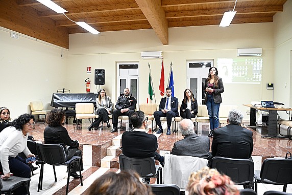 GIORNATA DELLA VIOLENZA CEPAGATTI-44