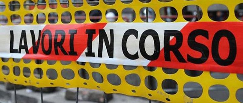 Lavori sulla strada di Caposelvi per sistemazione frana