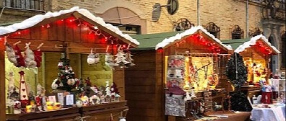 Avviso pubblico per l'assegnazione di sei casette di legno e sei spazi Comunali