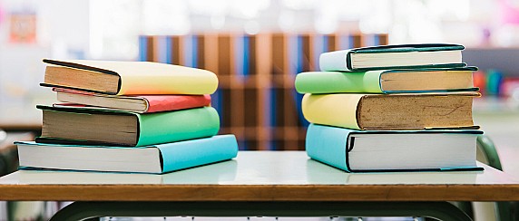 Avviso per la fornitura gratuita o semigratuita dei libri di testo agli studenti delle scuole secondarie di I e II grado A.S. 2025/2026