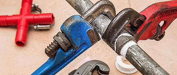 Interventi di manutenzione sulle opere del servizio idrico integrato.