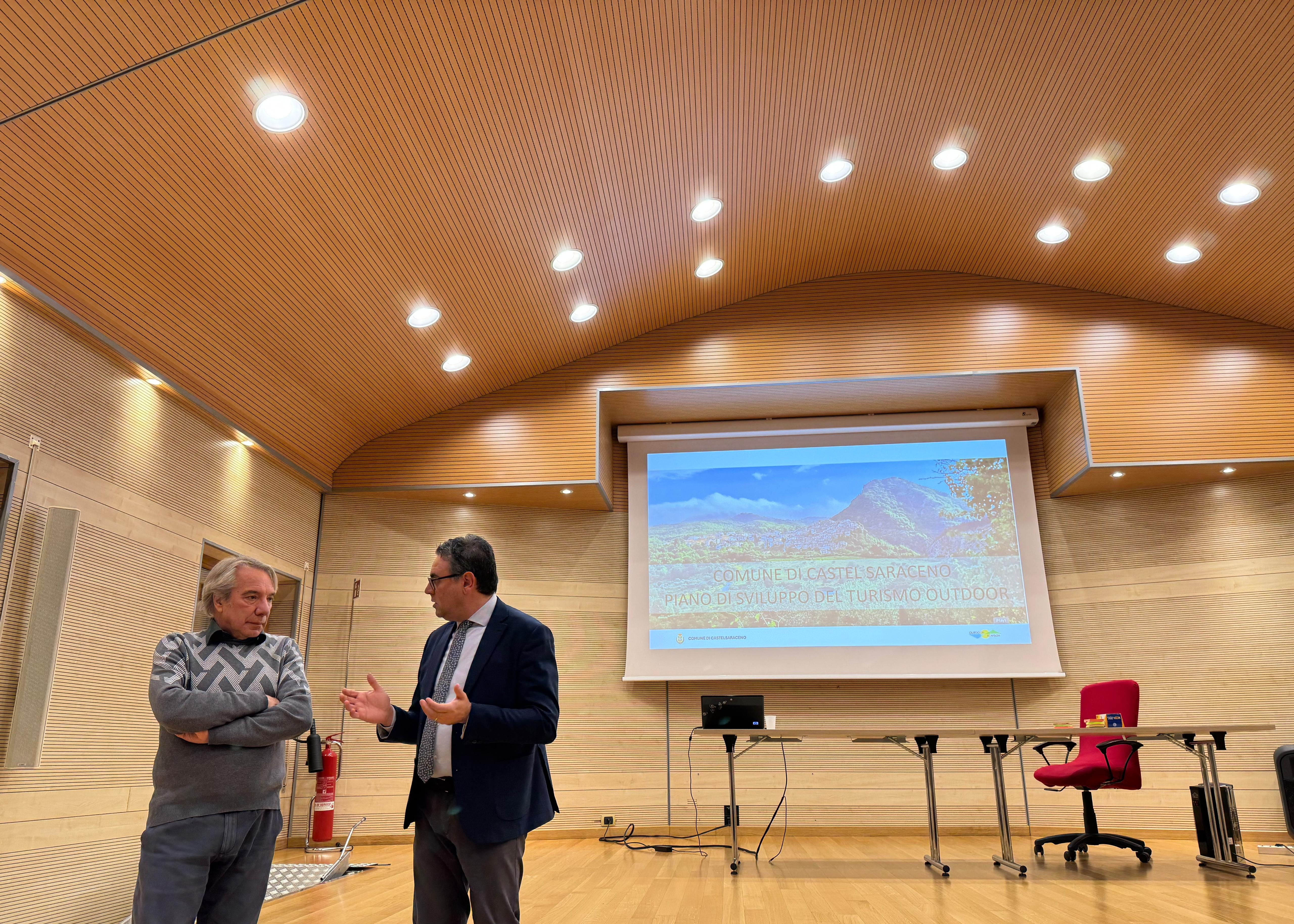 Castelsaraceno R-Evolution Academy: indirizzi, strumenti e azioni