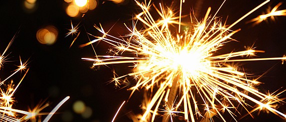 Divieto di scoppio di petardi e simili in aree pubbliche e private ad uso pubblico sino al 6 gennaio 2026