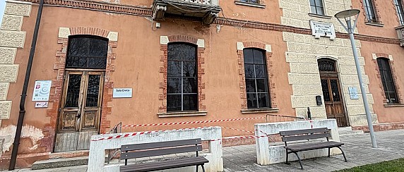 Ordinanza contingibile e urgente di interdizione parte del cento civico comunale ed area circostante