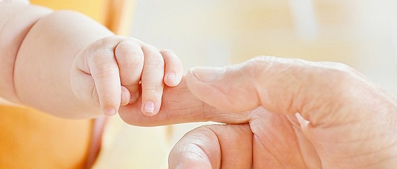 Avviso per la concessione del contributo regionale "Assegno di natalità".  Domande per i nuovi nati nel 2026 e rinnovo delle annualità 2022, 2023, 2024 e 2025