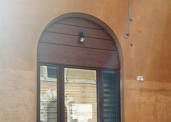 AVVISO PER REPERIRE MANIFESTAZIONI DI INTERESSE PER LA CONCESSIONE IN LOCAZIONE DI UN LOCALE IN TODI, LARGO DEL MERCATO VECCHIO, N.5. - Termini scadenza perentorio per le manifestazioni di interesse: 26 febbraio 2026 ore 11,30