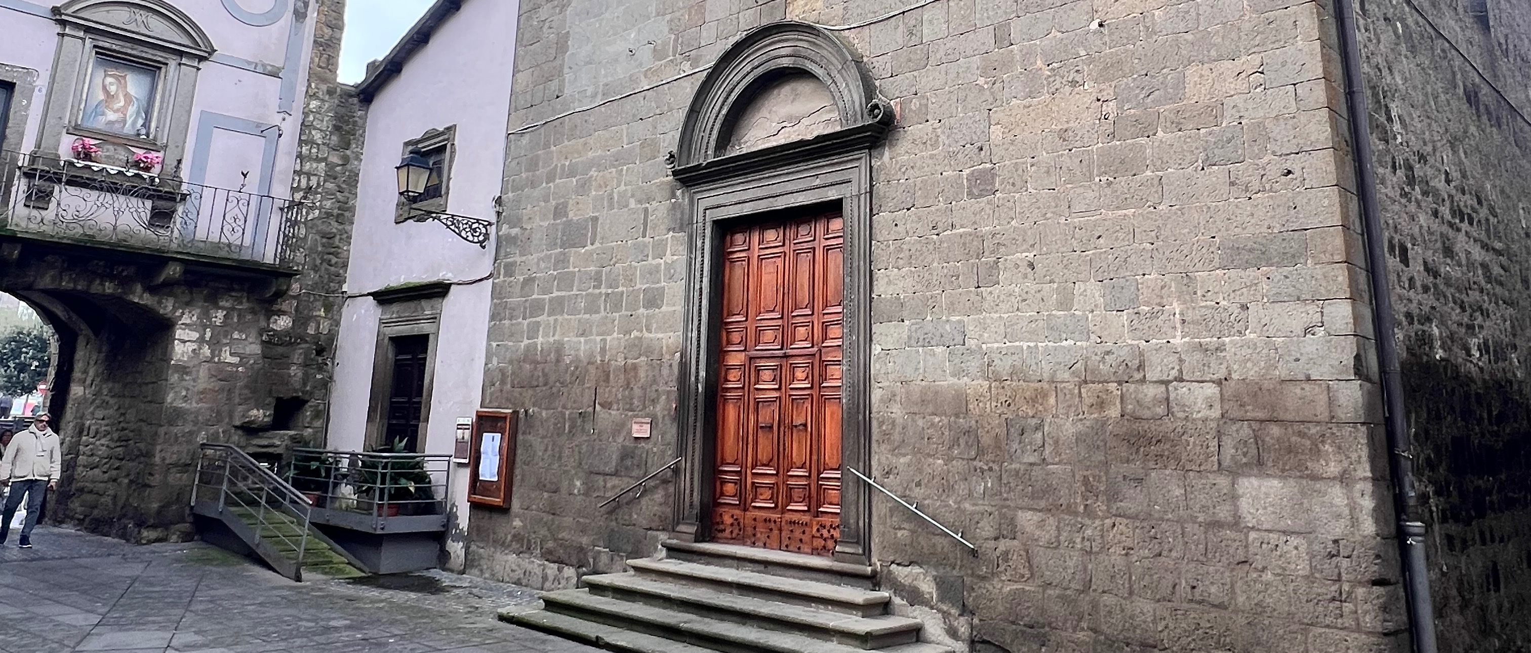 La Regione Lazio delibera e concede finanziamento di 500mila euro per sostenere i lavori di rifacimento del tetto della Chiesa di Sant Amanzio. Lavoro per complessivi 850mila euro.