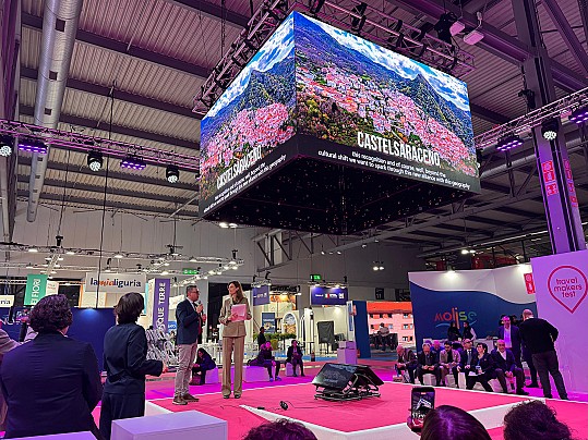 682cf3a3-6865-44e6-8188-c3a381efc429