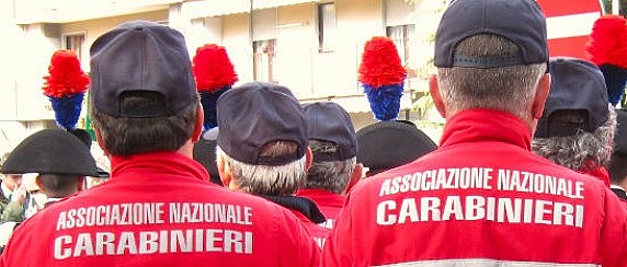 Ingresso a scuola in sicurezza: al via il servizio dei volontari delle Associazioni dei Carabinieri