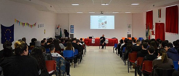 Bussole nella Tempesta: questa mattina incontro tra i ragazzi e lo psicopedagogista Stefano Rossi