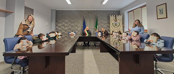 IL SINDACO INCONTRA I BIMBI DELLA SCUOLA DELL'INFANZIA