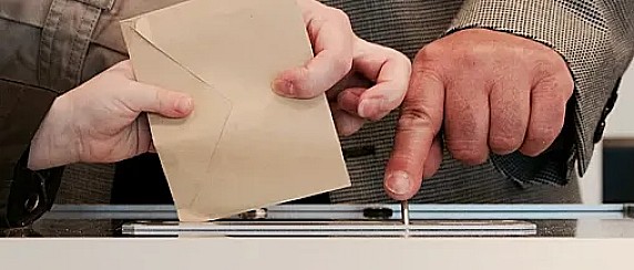 APERTURA STRAORDINARIA UFFICIO ELETTORALE